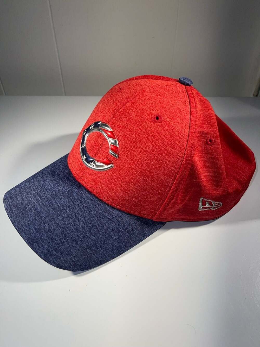 Cincinnati Reds New Era 39THIRTY July 4th Stretch Fit Hat Large-XLarge